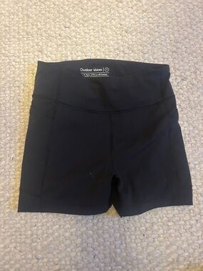 Outdoor voices running shorts small